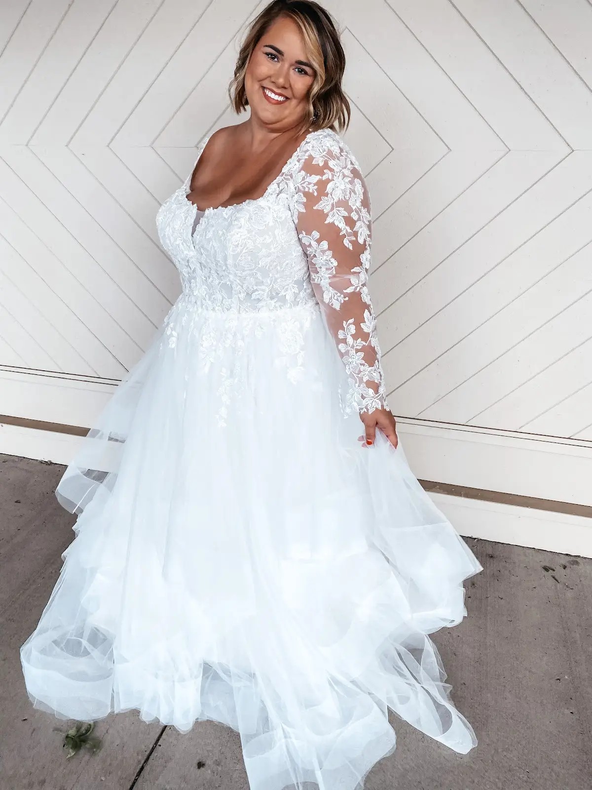 gown image 3