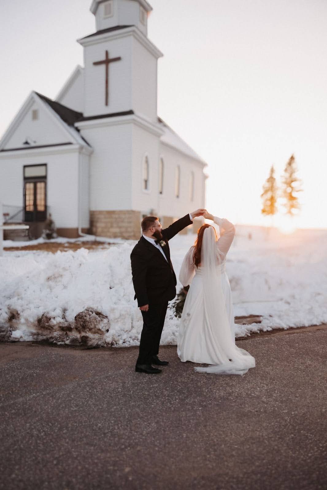 Luxe Bride Gabi and her husband, Will