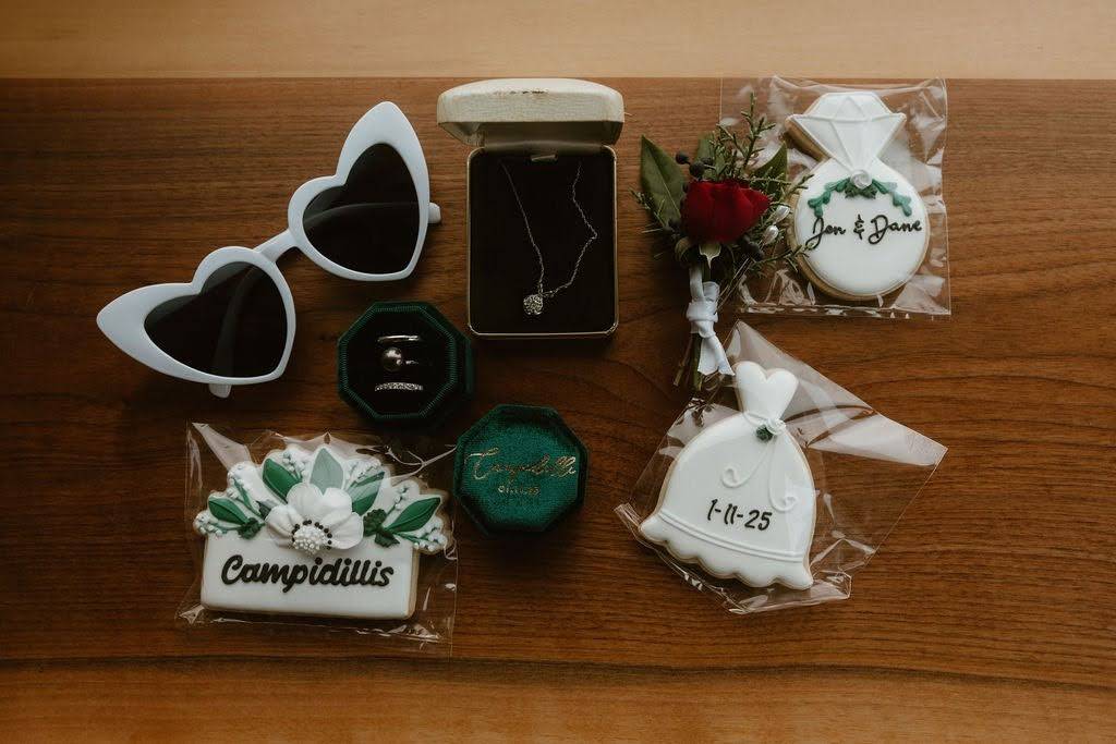 wedding photo details