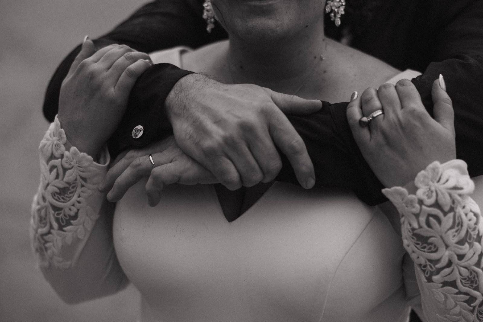 wedding photo black and white