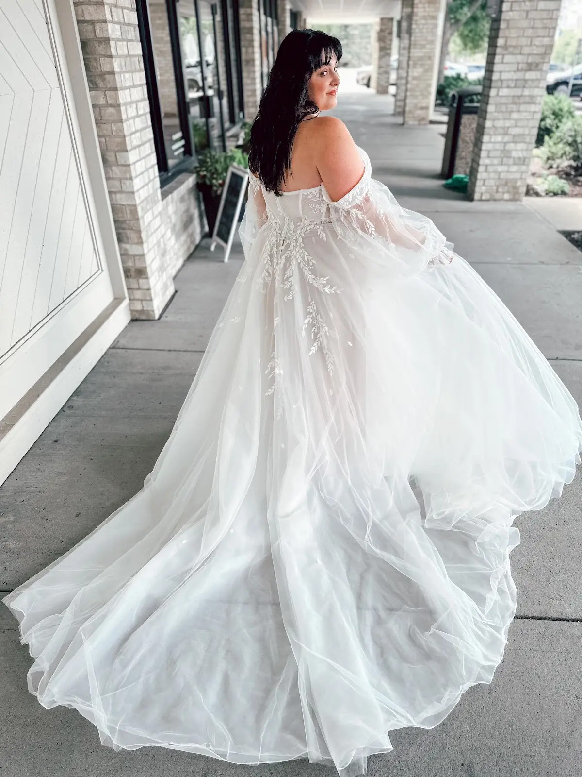 Essense of Australia D3787 dress back