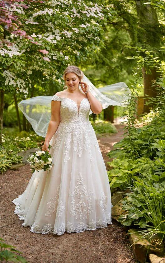 Essense of Australia D2815 Luxe Bridal