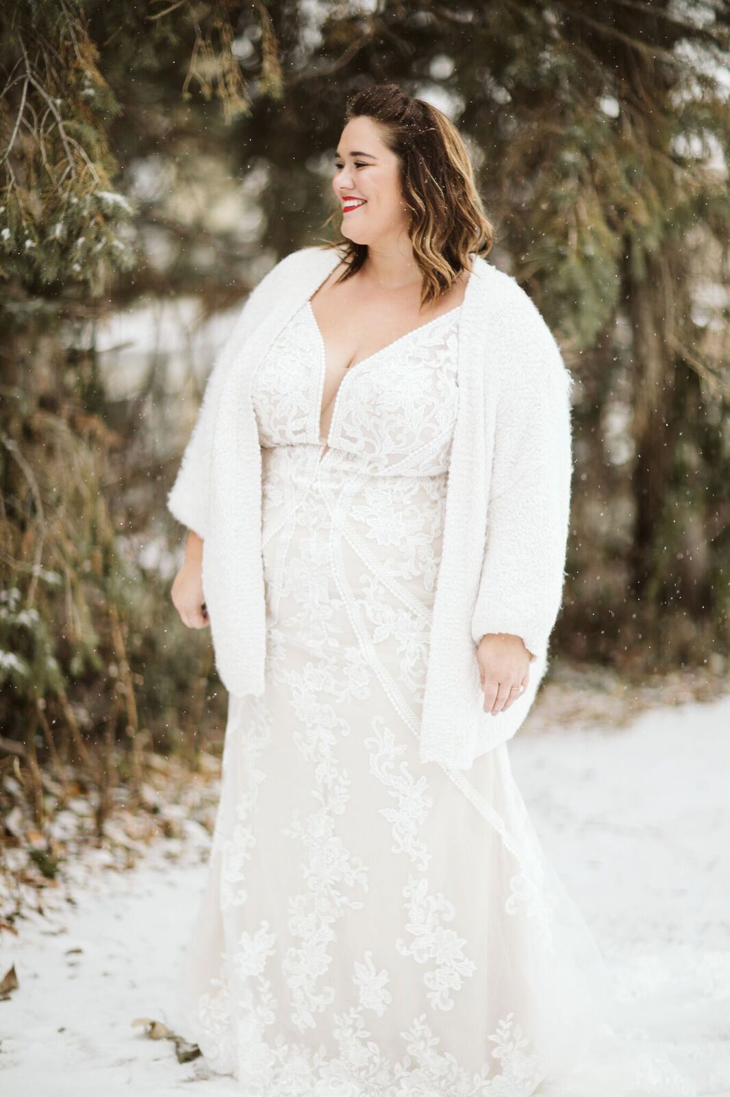 all who wander bridal plus size